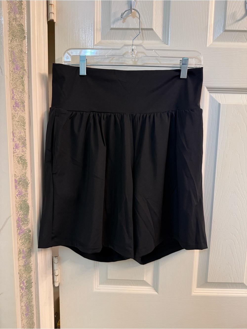HALARA Black Athletic Shorts with Wide Waistband - Picture 2 of 4